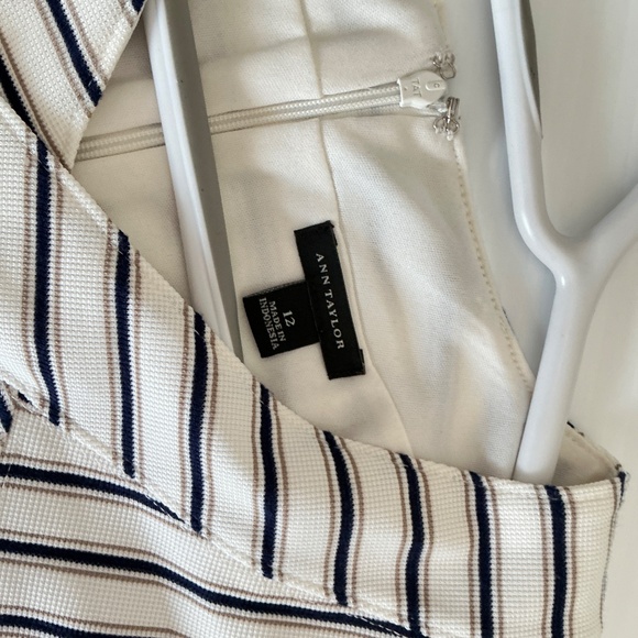 Ann Taylor Belted Sheath Dress White & Navy Size 12 US - Picture 5 of 8